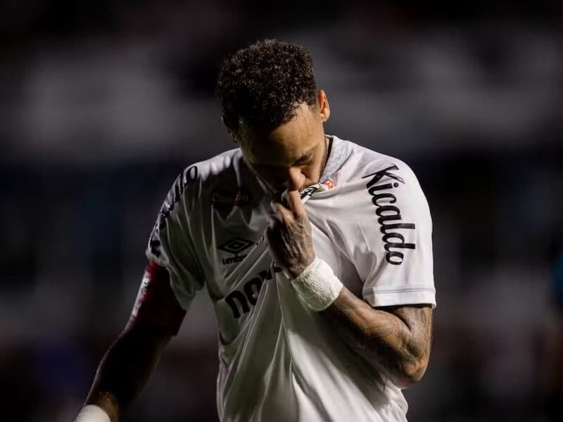 "Não somos mais uma potência do futebol brasileiro", admite Neymar ao avaliar força do Santos