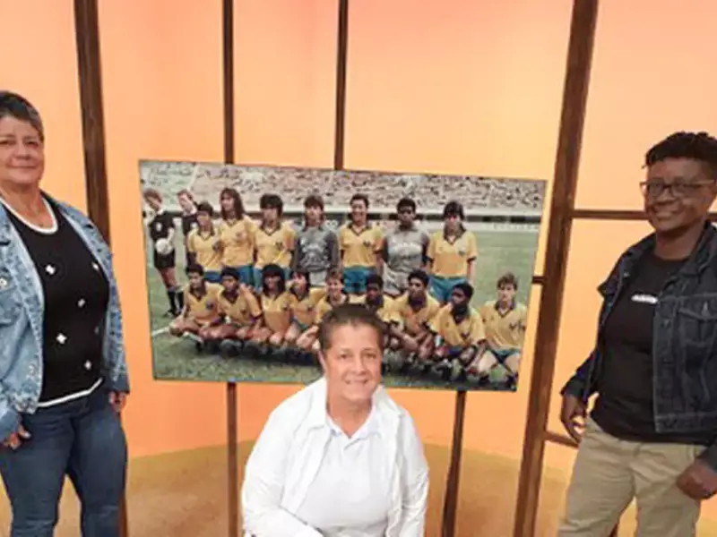 Pioneiras do futebol contam trajetória no programa Sem Censura