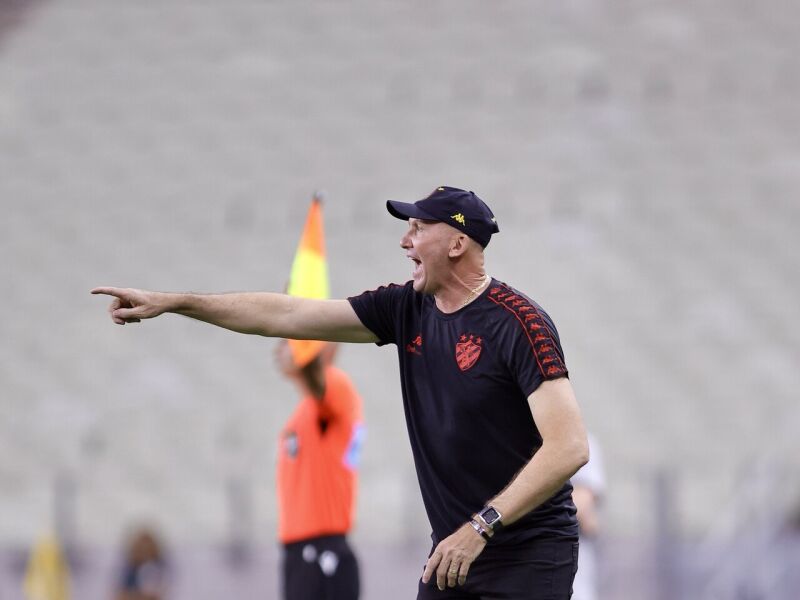 Dal Pozzo lamenta falta de efetividade do Sport em derrota para o Ceará: "O futebol pune"