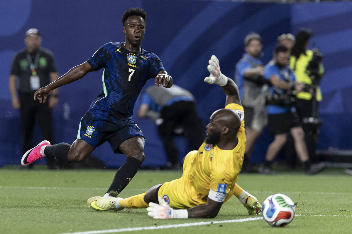 Vinicius Jr. responde a apelos por protagonismo e conduz Brasil no início da Copa