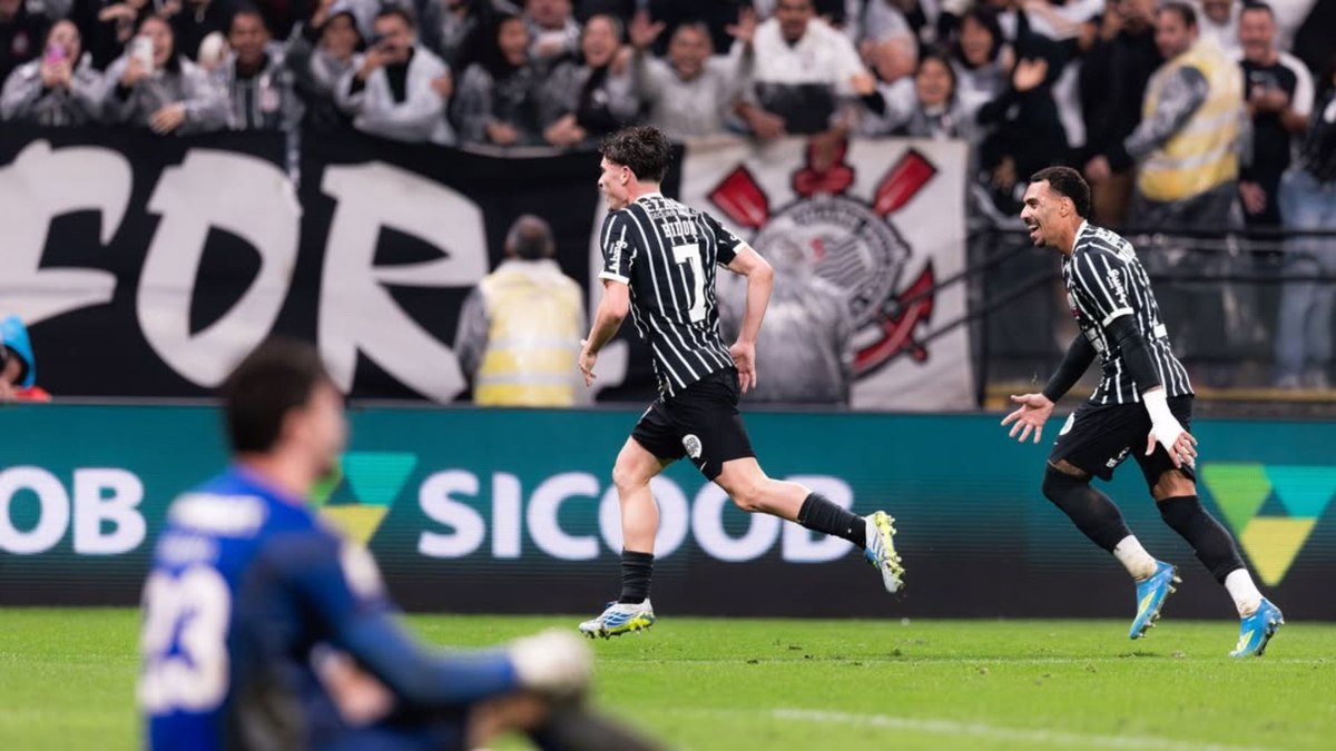 Internacional x Corinthians: saiba onde assistir ao jogo de hoje