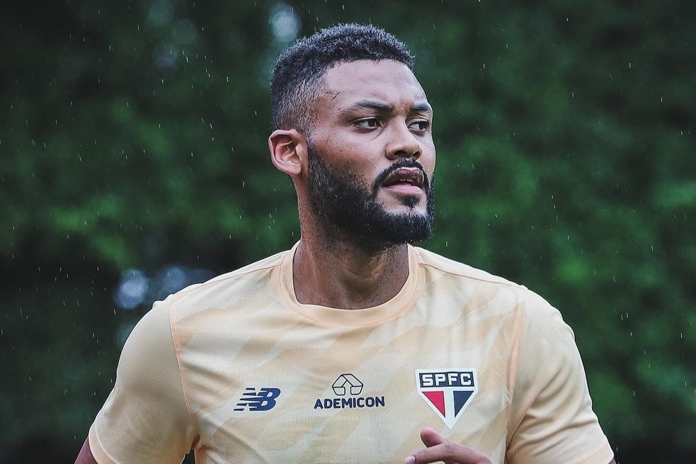 Sabino avança na recuperação e anima o São Paulo