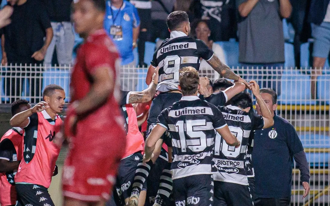 XV de Piracicaba 2 x 0 America-RJ