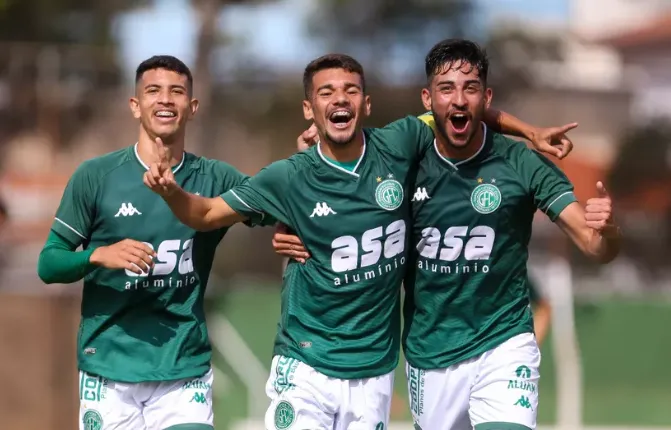 Sem futebol profissional até 2027, base vira laboratório para reconstrução do Guarani