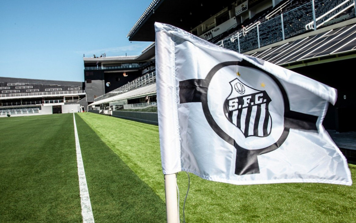 Clube da Série A do Brasileirão é punido com transfer ban da Fifa