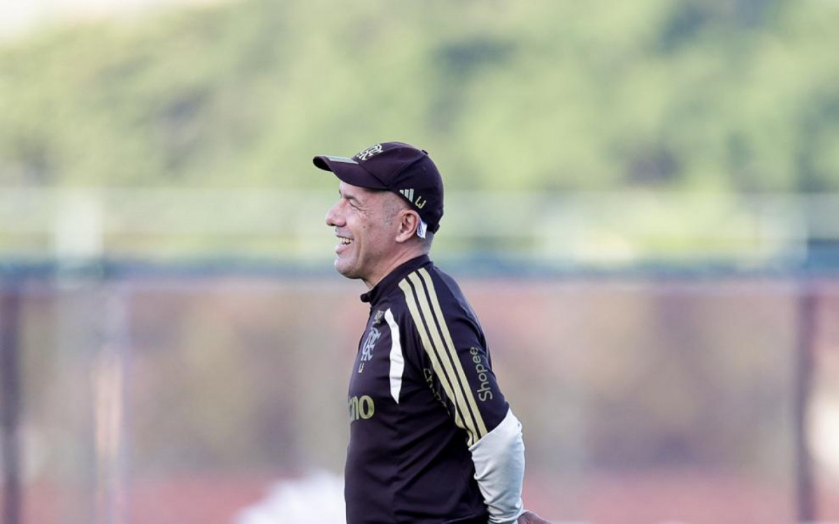 Eliminados da Copa podem reforçar o Flamengo em volta do Brasileirão