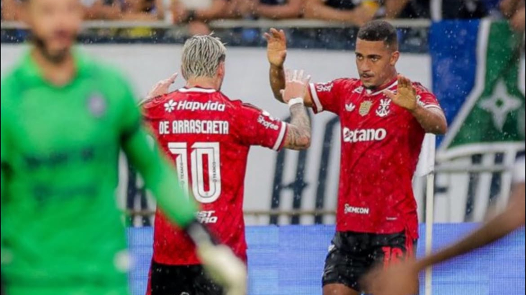 Flamengo aumenta chance de título após desbancar Palmeiras da liderança