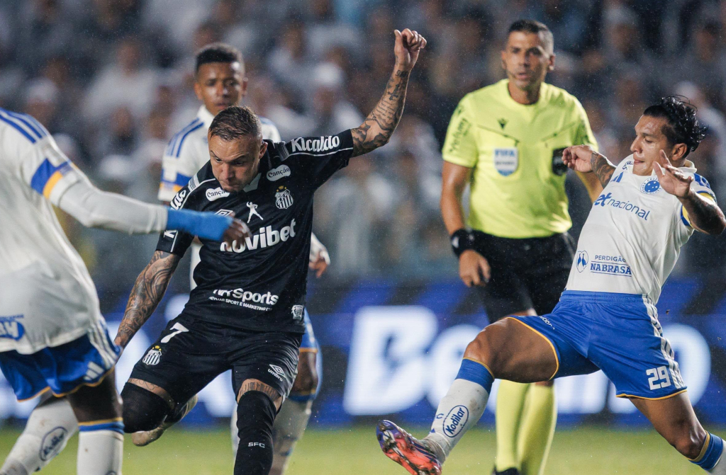 Na estreia de Cebolinha, Santos consolida boa fase com vitória sobre o Cruzeiro