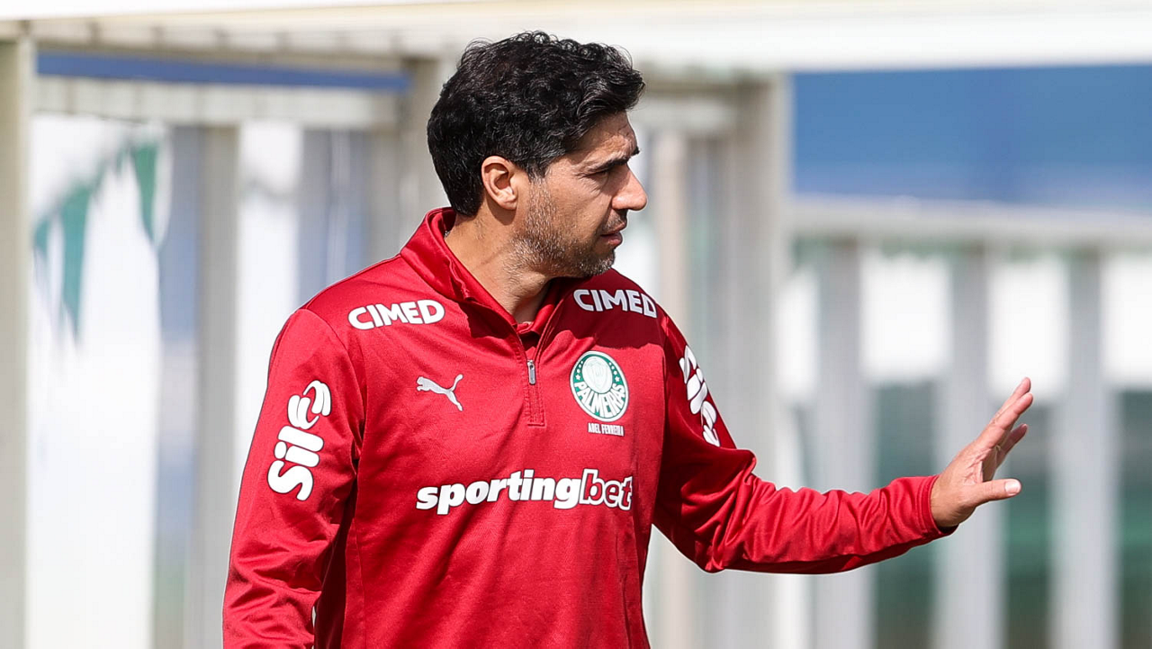 Palmeiras aguarda retorno de Abel e jogadores que estavam na Copa; veja programação
