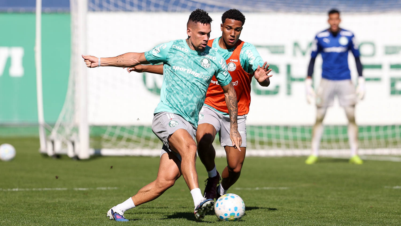 Vitor Roque segue cronograma, e Palmeiras faz trabalho técnico