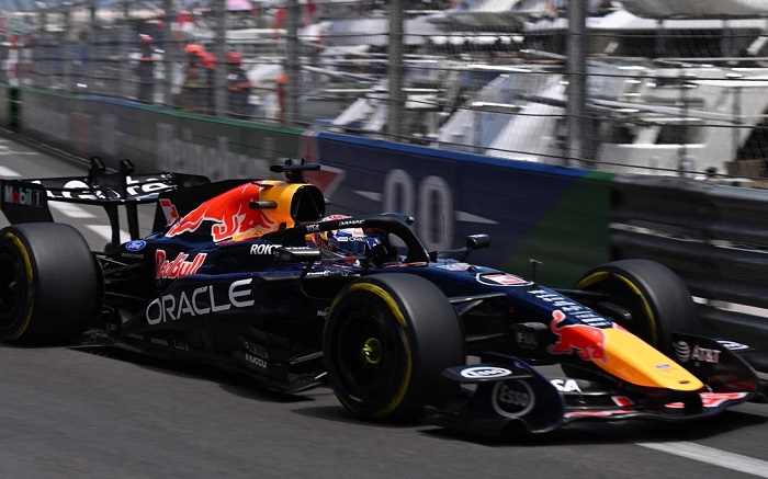Villeneuve alerta Red Bull sobre futuro de Verstappen