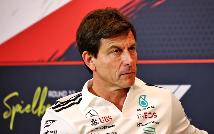 Toto Wolff vê permanência de Verstappen como lógica