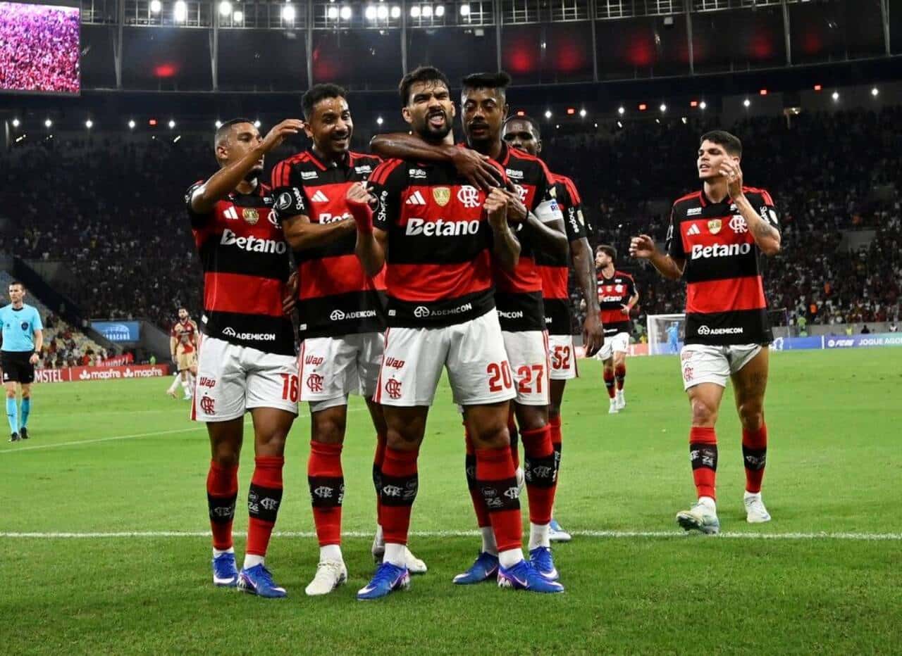 Onde assistir ao vivo Cruzeiro x Flamengo no Brasileirão com escalações e horário neste sábado